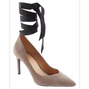 NWOT Banana Republic Maisy Ribbon Tie Pump Size 8 beige